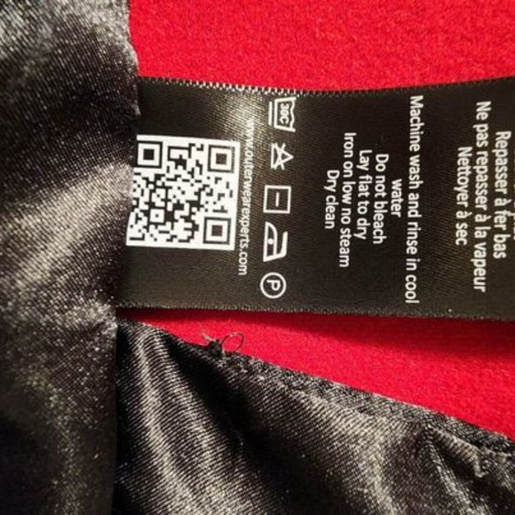 Ladies Beautiful Red Wool Coat - Picture 5 of 6